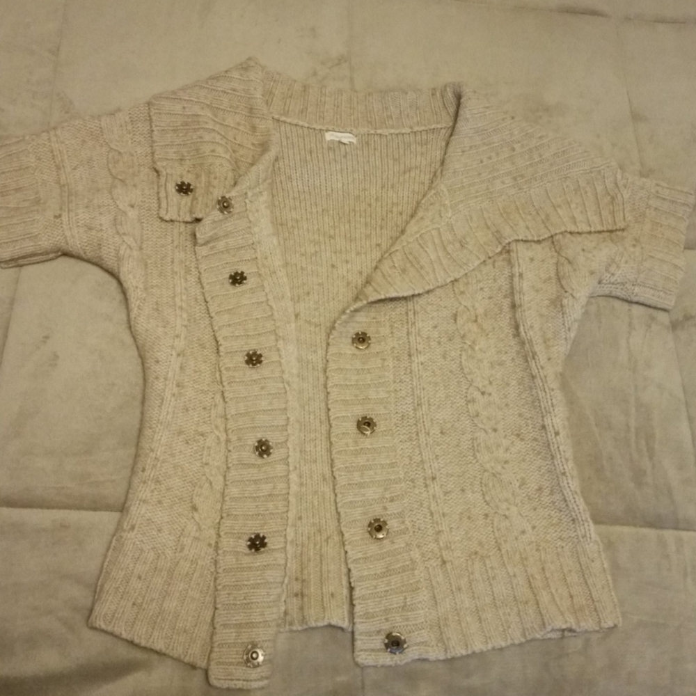 Short Sleeve Wool Sweater